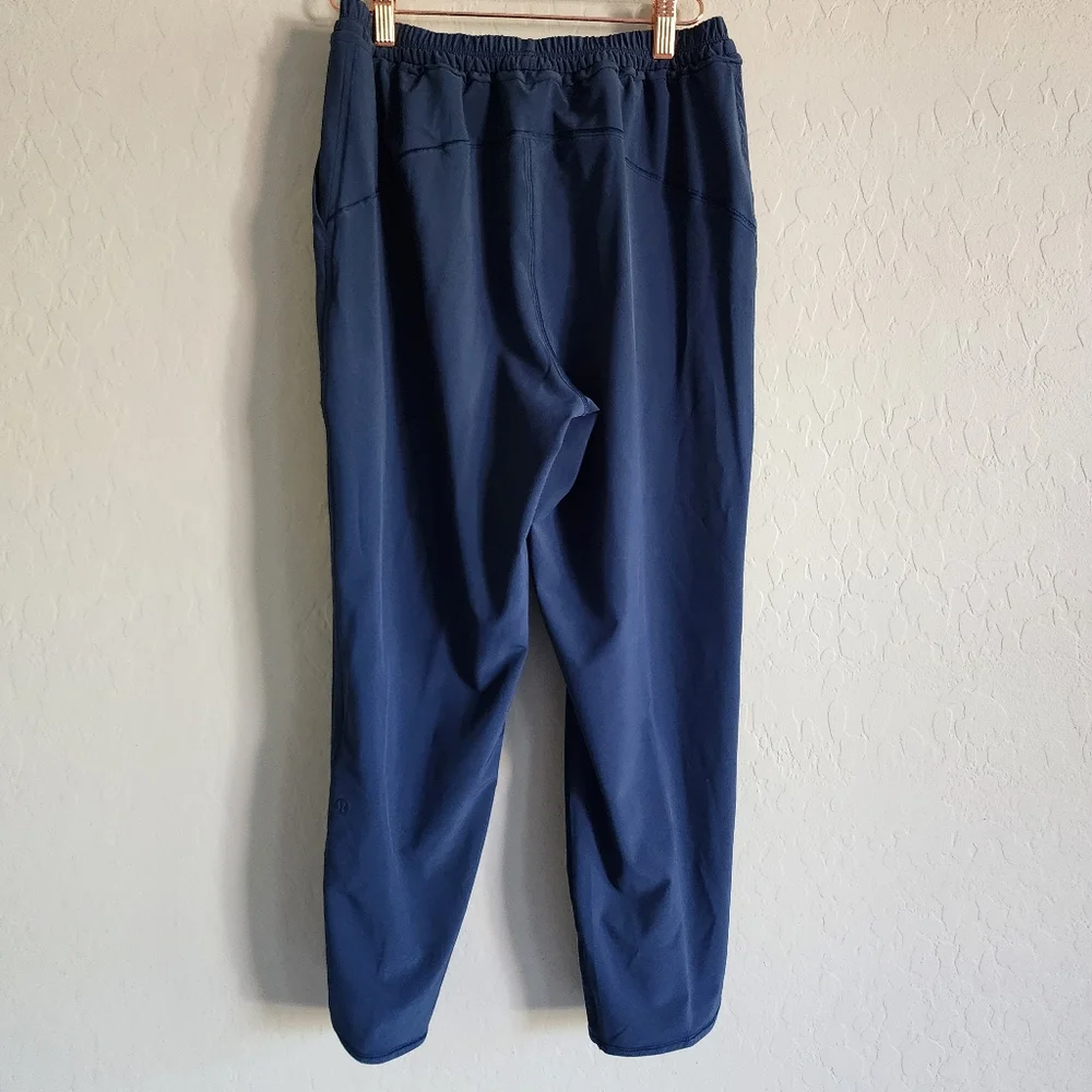 Lululemon Navy‎ Final Play Crop Pants Size 6